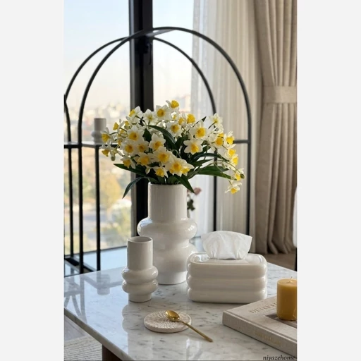 ست جا دستمالی و گلدان شوکا سفید